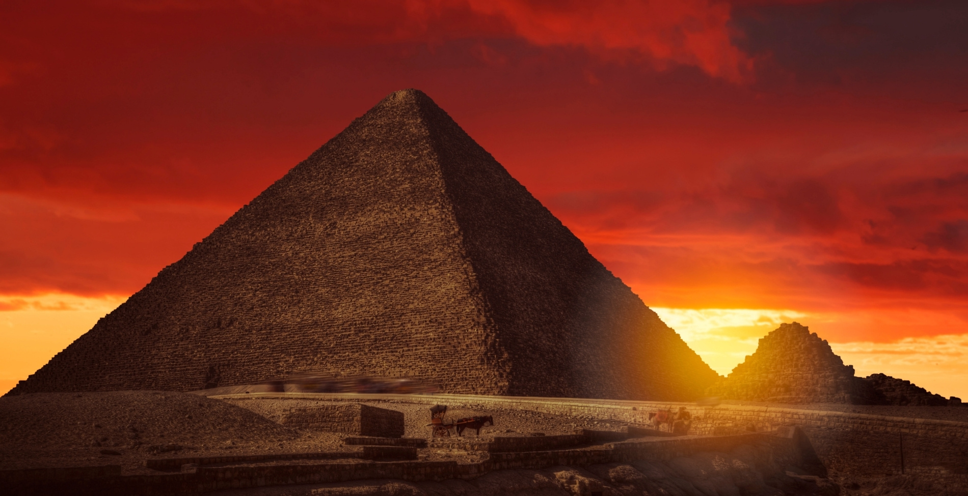 Kleopátra titkos szuperállamának terve és egy kódolt politikai üzenet várt a kutatókra a Taposiris Magna sziklaszilárd katakombáiban. A vöröslő sivatag mélyén fekvő sírkamra-labirintus nemcsak a Nílus királynőjének érintetlen holttestét, hanem egy felfoghatatlan aranyvagyont is rejthet.