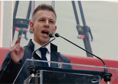 Sűrgős intézkedés érkezik a március 15-i esemény előtt, Magyar Péter dacol a hatalmi korlátozásokkal