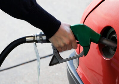 Brutális drágulás jön, elszabadulnak az üzemanyagárak a Mol kútjain