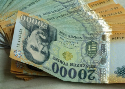 Nem vicc, milliós fizetés járhat ezekért a bizarr munkákért, amikről még sosem hallottál